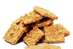 Macadamia Nut Brittle Red Gift Box - It's Delish (photo 3)