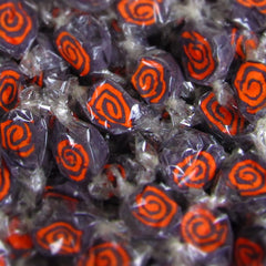 Halloween Black and Orange Cream Taffy Chews - It's Delish (photo 3)