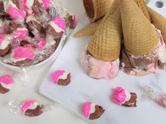 Neapolitan Ice Cream Taffy Chews — Jumbo Jar - It's Delish (photo 6)