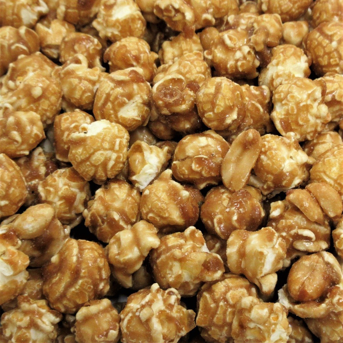 Caramel Nut Popcorn - It's Delish